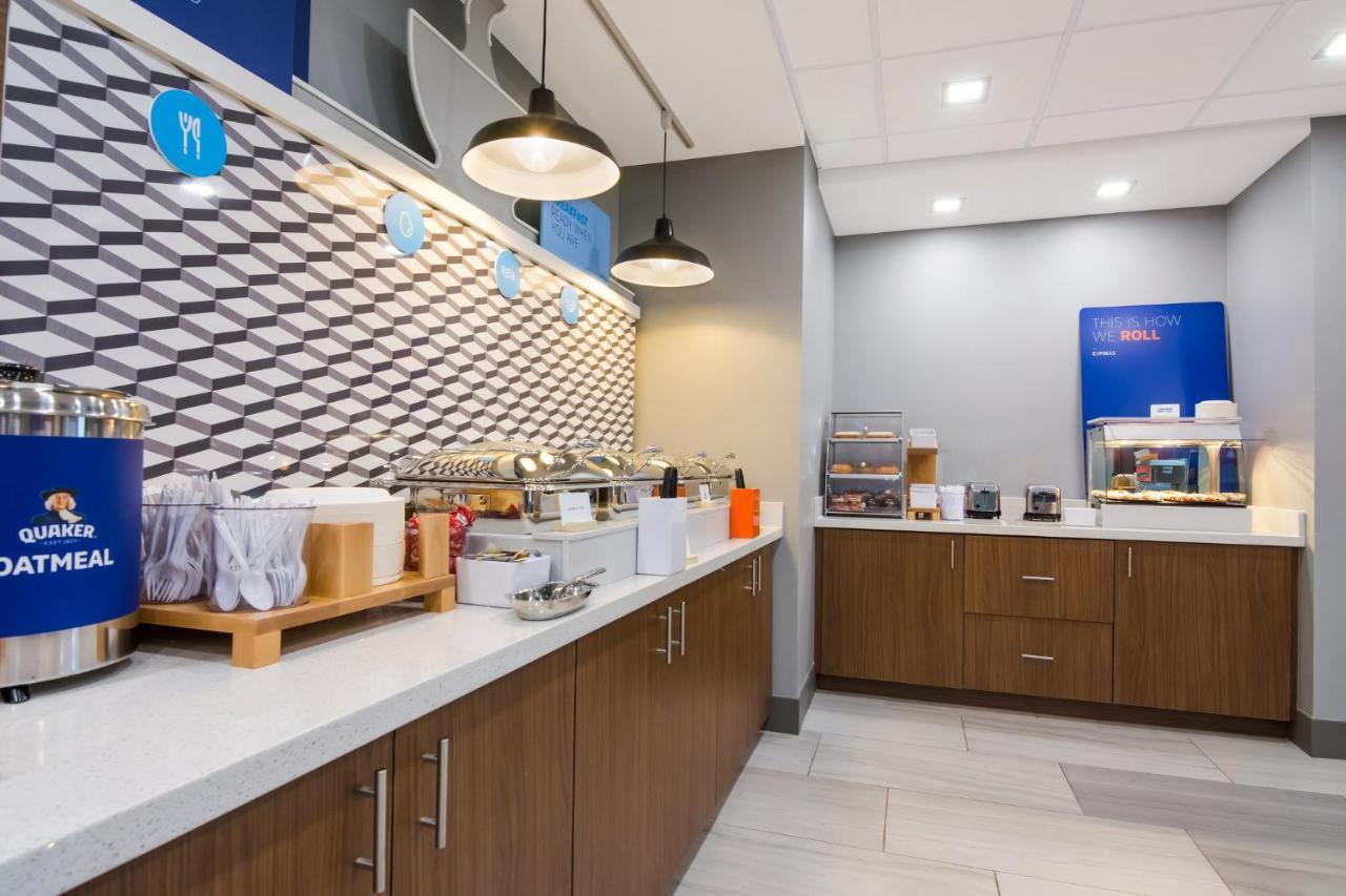 Holiday Inn Express & Suites - Springdale - Fayetteville Area Екстериор снимка